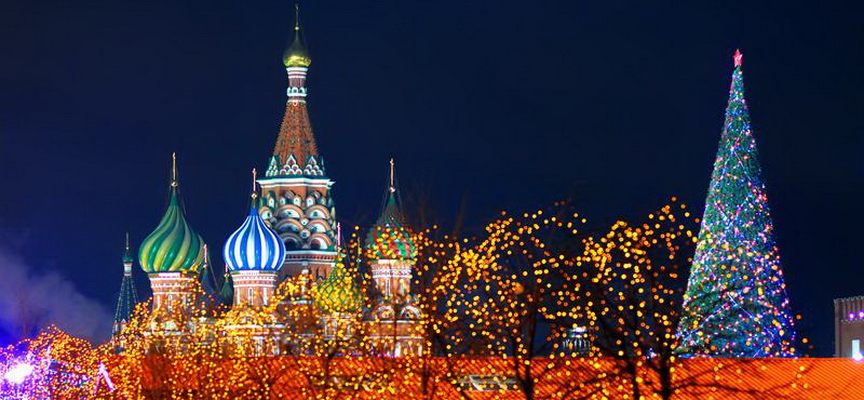Встретить Новый год большинство наших соотечественников хотели бы в России